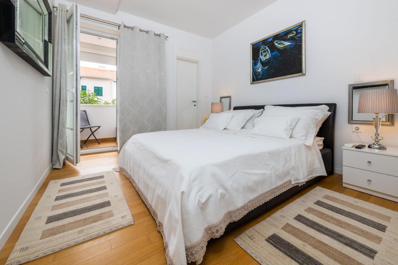 Luxury Apartment Set Split Exterior photo